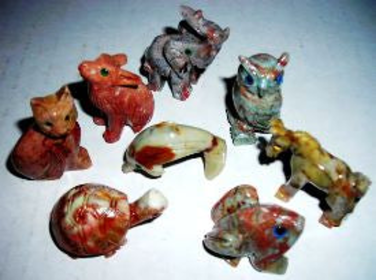 Peruvian 1.5 in. Soapstone Carved animals 35-40 mm Bison